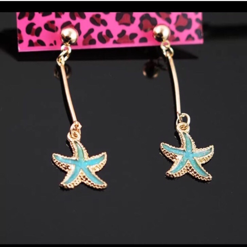NWOT Golden Star Fish Long Earrings
